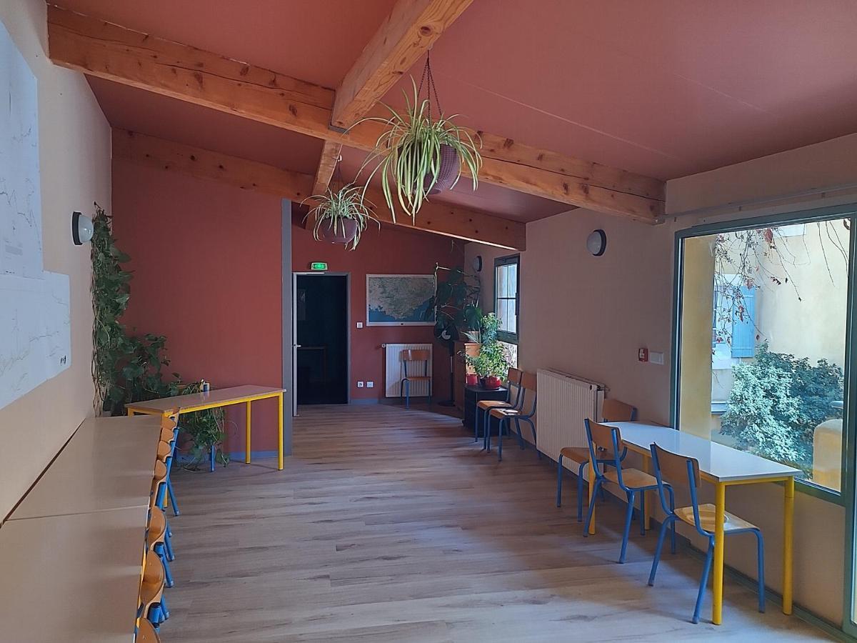 Gite De L'Aspa Saint-Christol  エクステリア 写真